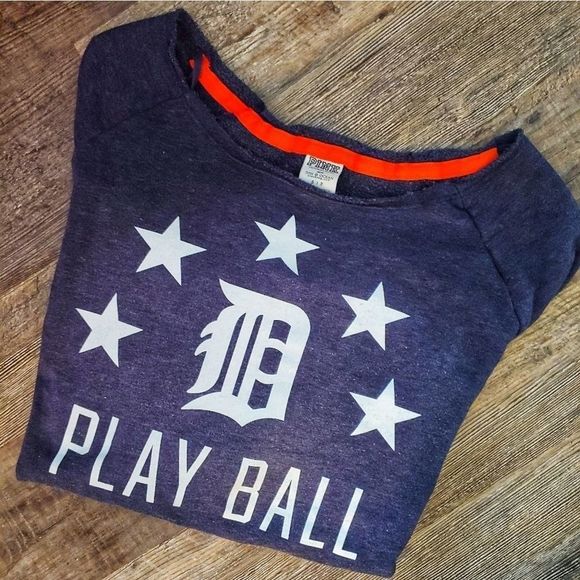 Detriot Tigers off the shoulder sweatshirt… - Picture 2 of 4